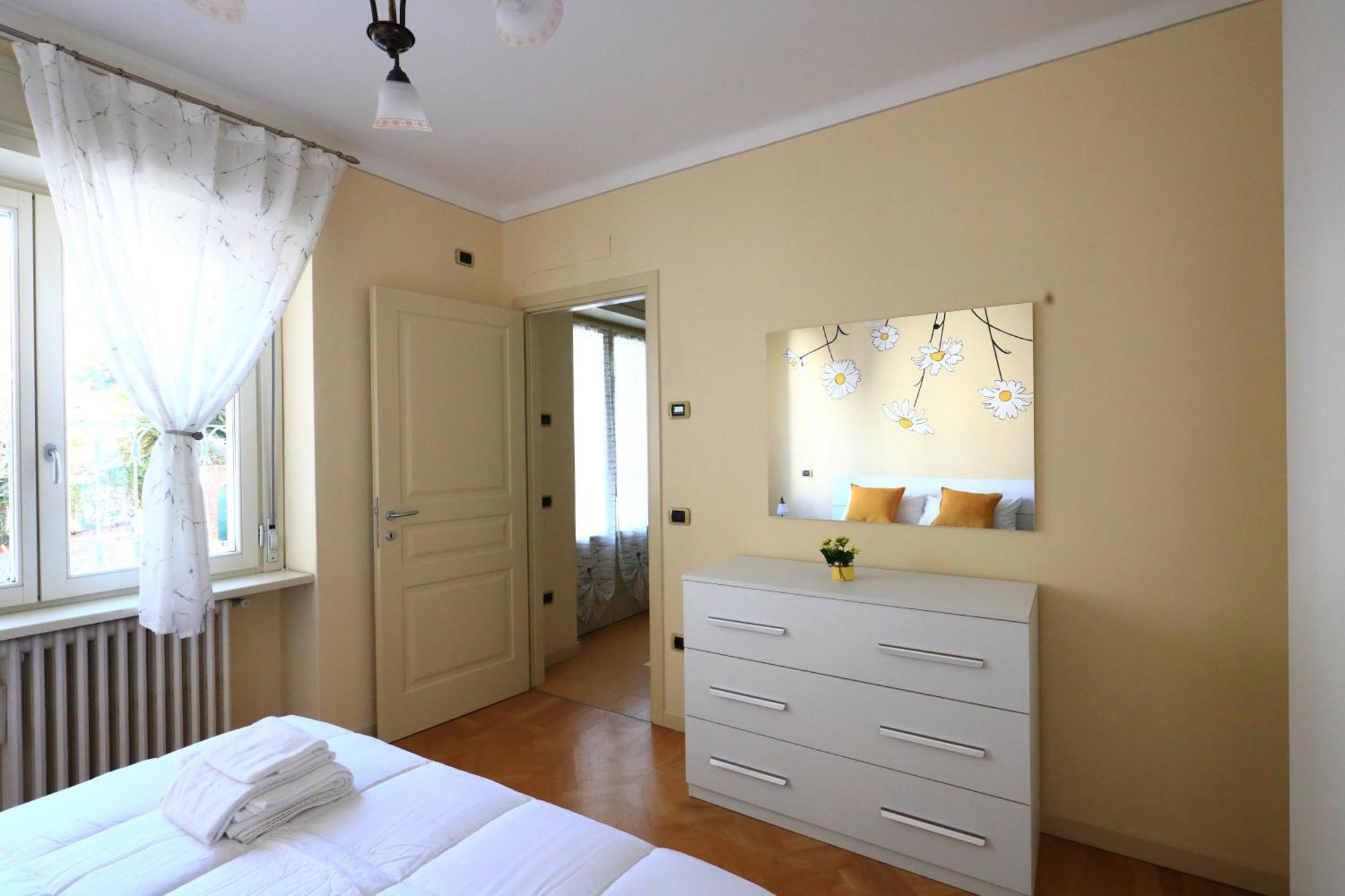 Da Meggy Apartment สเตรซา ภายนอก รูปภาพ