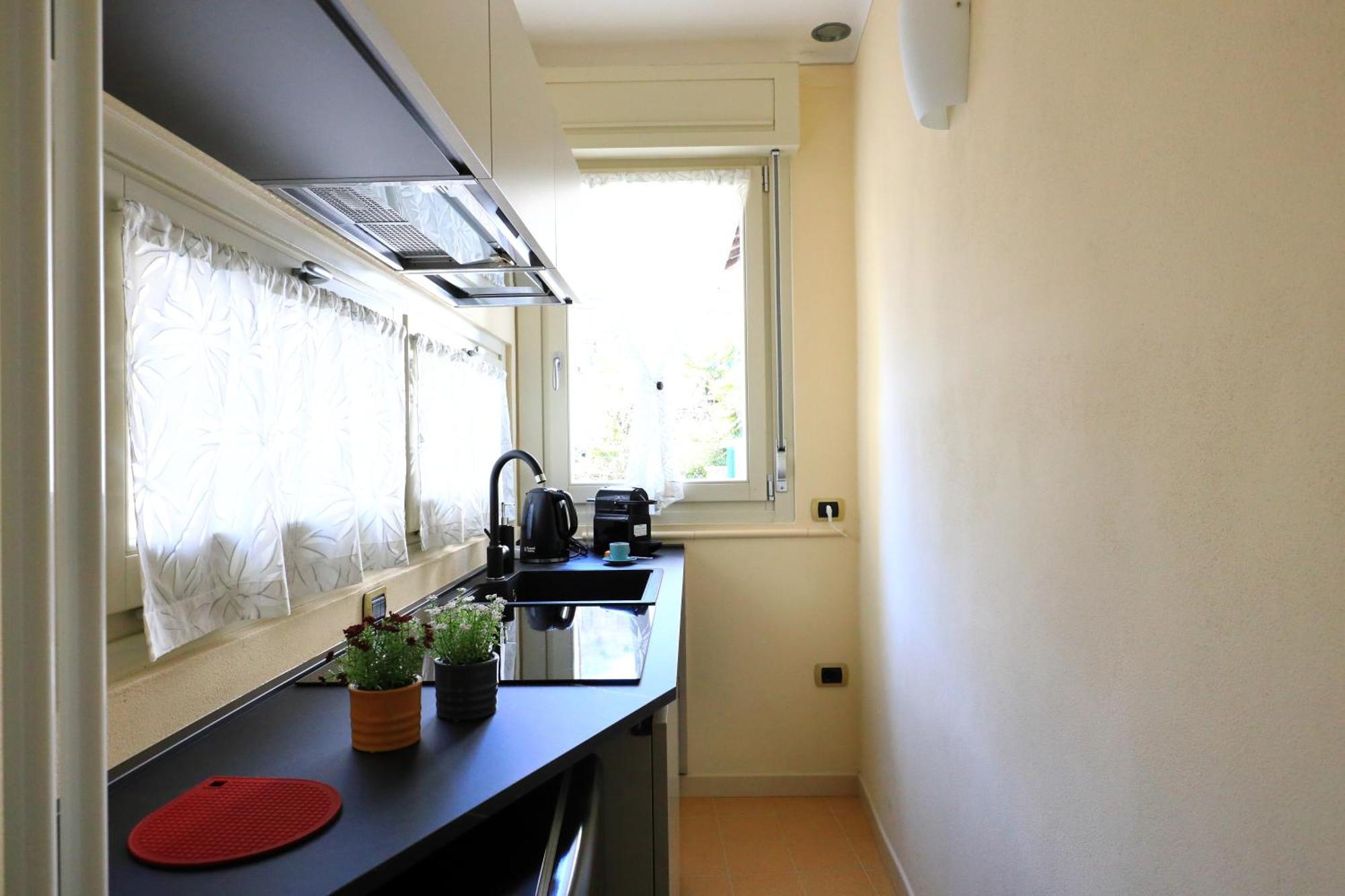 Da Meggy Apartment สเตรซา ภายนอก รูปภาพ