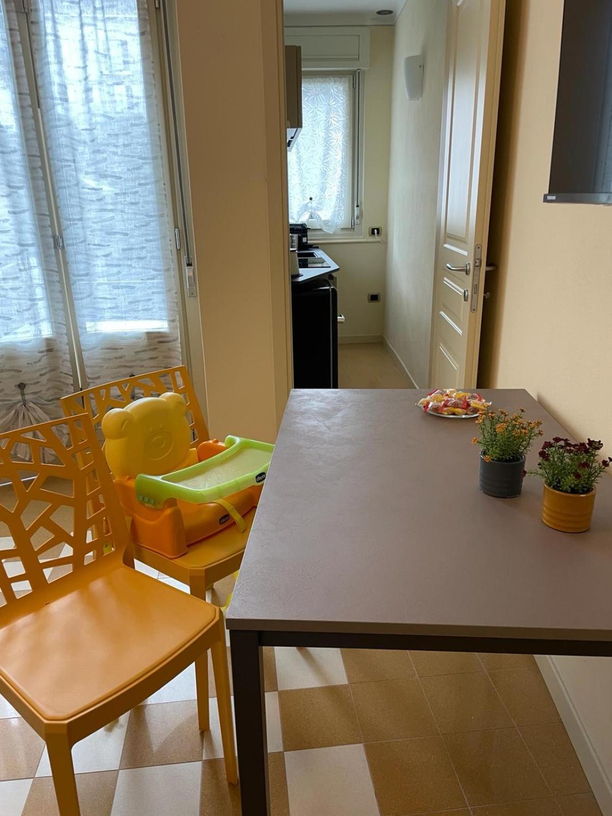 Da Meggy Apartment สเตรซา ภายนอก รูปภาพ